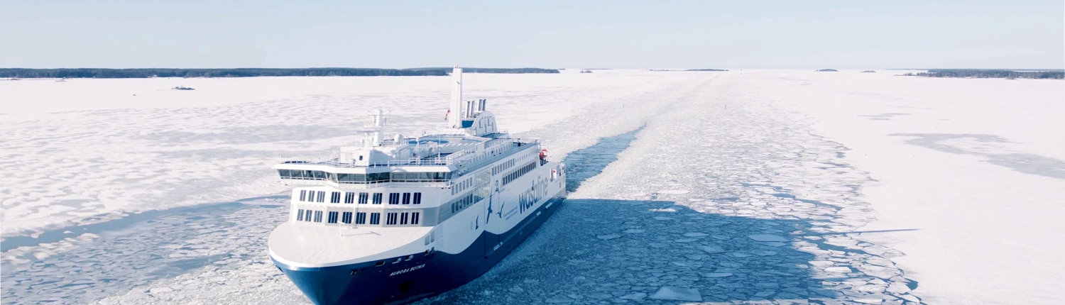 Wasaline's Aurora Botnia in winter traffic