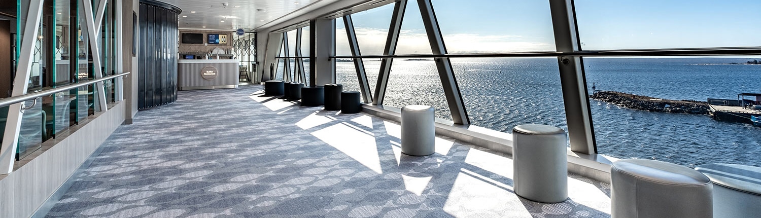 Entrance to restaurants of Aurora Botnia